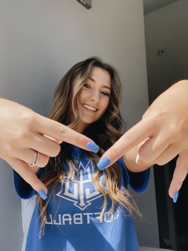 GuerardMegan's tweet photo. I am extremely excited to announce my verbal commitment to Lawrence Tech University!! Thank you to my coaches and family, and the softball family at LTU💙 Go Blue Devils!! @LTUSOFTBALL @LTUCoachBaird https://t.co/jsBnQycv9u