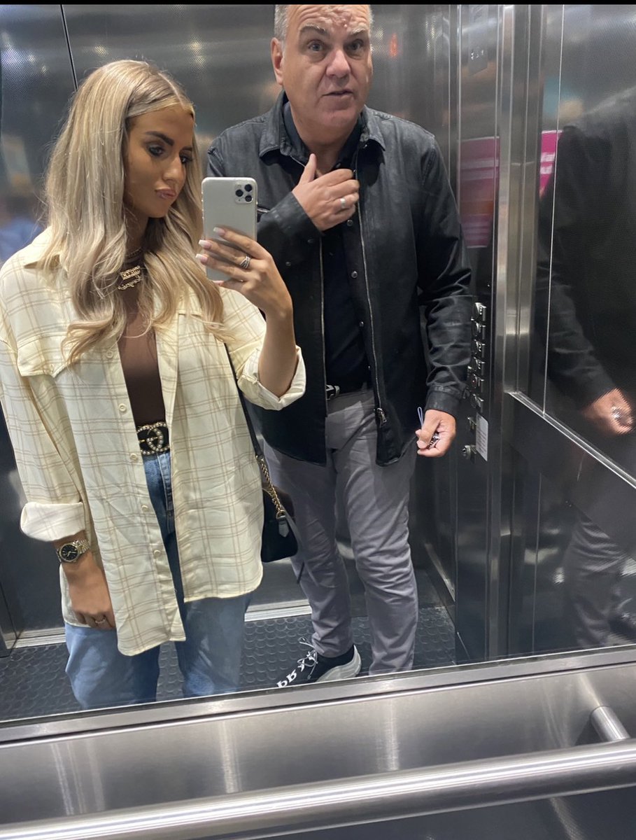 OliviaKateR's tweet photo. Happy Birthday to this incredible man who I’m proud to call my Pops and best friend, we’re so lucky to have you! Forever proud of you! Love you always ❤️ @Richo1963 https://t.co/T2cTe0w2YV