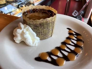 Looking for a sweet treat? Indulge your sweet tooth at Sweet Life Patisserie. With an incredible lineup of cakes, muffins, cheesecakes, and bread you’ll find something to satisfy everyone
#Eugeneor #sweetlifepatisserie #traveloregon #flyvlk #valkyrieaircharters #PNW