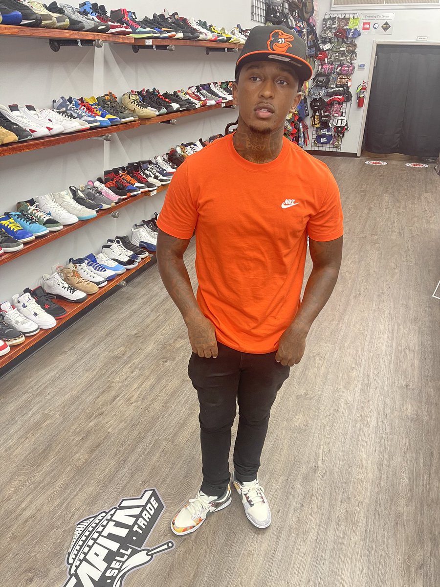 Miligo001's tweet photo. I made a promise not to play if we couldn’t ball together 🏀📈🕊#LongLiveT.O https://t.co/S0wPLEvwYB