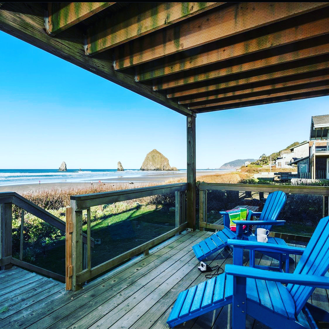 Those #OregonCoast views tho! 😎 Book your stay with one of our #StaysGroup trusted members <a href="/Sheri_Starfish/">StarfishLuxRentalsOR</a> . 🏡 🙌