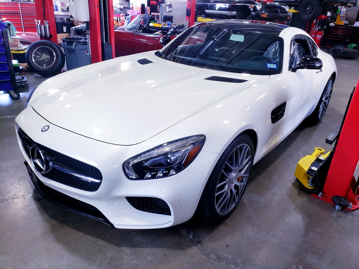 torqqe's tweet photo. Just stopping by for a quick oil change. 
https://t.co/azyWK1oaIY

#mercedes #benz #amg #torqqe https://t.co/a3wIC7EQds