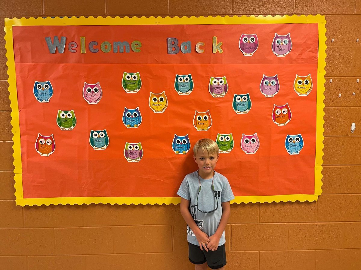 PutnamWVSchools's tweet photo. Confidence Elementary had a successful Open House on Thursday evening! #CESLeaders cannot wait for all of the learning and fun they will have this year!ย ๐ฆ
#PutnamProud #B2SPCS21 https://t.co/cOkfcPCxYS