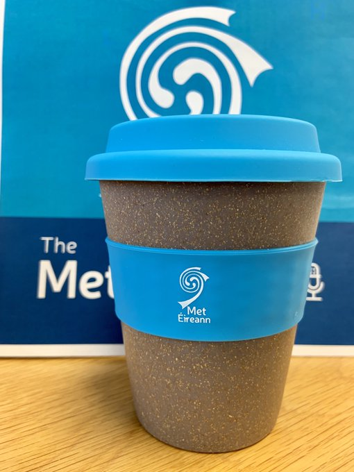 MetEireann's tweet photo. 🎉 NEWS UPDATE 🎉
Met Éireann now has a daily audio weather forecast!!! Available wherever you get your podcasts 🎙️
Search 'Weather Forecast from Met Éireann' and subscribe ✔️
Or listen here:
https://t.co/6EcSF7zFgt
This forecast is updated 3 times daily ⏲️ at 6am, 1pm &amp; 6pm https://t.co/03r1uRUkW9