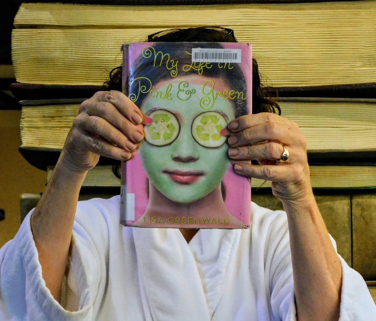 camarillolib's tweet photo. In today's #bookfacefriday Lucy dreams up a way of making the makeup counter the centerpiece of her strategy to save the family's struggling business.
#camarillolibrary #camarillopubliclibrary #reading #friday #bookfacefriday #mylifeinpinkandgreen #LisaGreenwald #children https://t.co/RtRFepzXXD