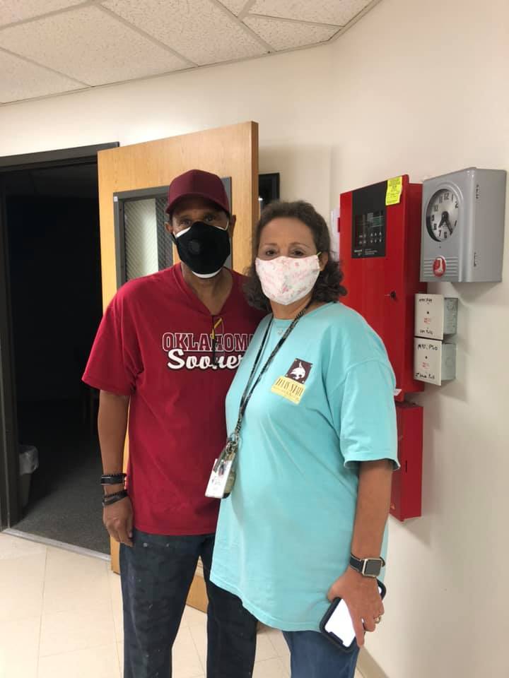 SeguinISD's tweet photo. McQueeney Elementary School students and staff recently participated in College Spirit Day! #1Heart1Seguin https://t.co/n9vTyXw11Z