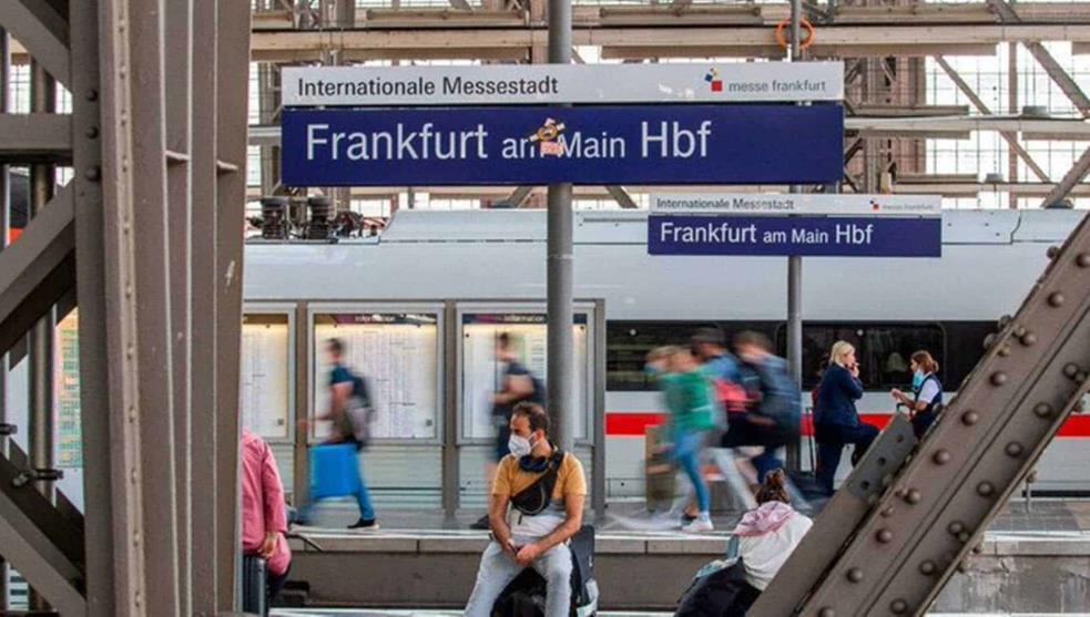 #Mundo | En Alemania ya inició la cuarta ola de contagios de covid y los más afectados son los jóvenes. #yn 🇩🇪 
bit.ly/2W5egPg