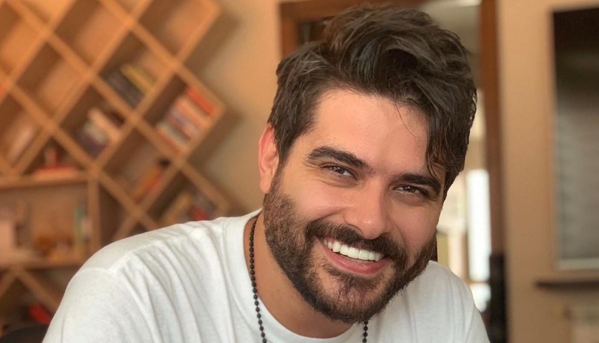 شاهدوا..فتاة صغيرة تغني بطريقة لم تسمعوا لها مثيلاً من قبل..وما علاقة ناصيف زيتون؟
<a href="/joycehoueiss/">joyce houeiss</a> <a href="/NassifZeytoun/">ناصيف زيتون</a> 
addiyar.com/article/192817…