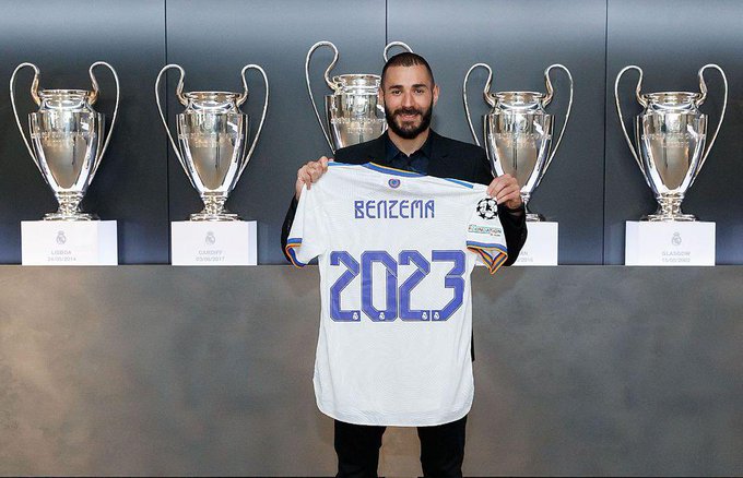 Mercato: Benzema prolonge au Réal de Madrid et publie un message