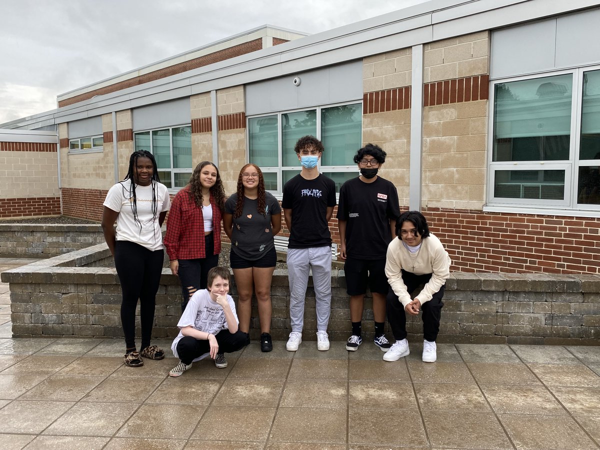 Welcome to the Hawk House! We are returning for the 2021-2022 school year, and can’t wait to make new content for you all to enjoy! Check out our other socials in the link in our bio! 
#hpsdawesome #hawkhouse #hpsd #hanoverpa #hanoverschooldistrict #hpsdshoutout #hawknews