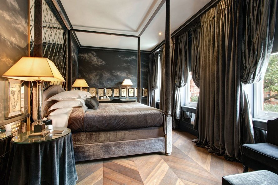 Located on a quiet, residential redbrick Victorian road, if it weren’t for the discreet flag outside, you could almost mistake <a href="/Hotel_Franklin/">The Franklin London - Starhotels Collezione</a> - designed by #AnouskaHempel - for a townhouse. <a href="/billionaire/">BILLIONAIRE Magazine | BLLNR.com</a> finds out all - bllnr.com/taste/sophisti… #FutureTravel #RMGPRTravelTales