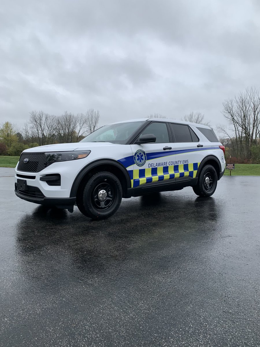 Parr_PSE's tweet photo. Happy Friday! Check out this build for Delaware County EMS!🔵💛

We provide Graphics and Tint among many other installation services to suit your needs!

Parr Public Safety Equipment
1-866-320-7277
info@parrpse.com
https://t.co/lWHCb7edEm https://t.co/BKypADs6Gg