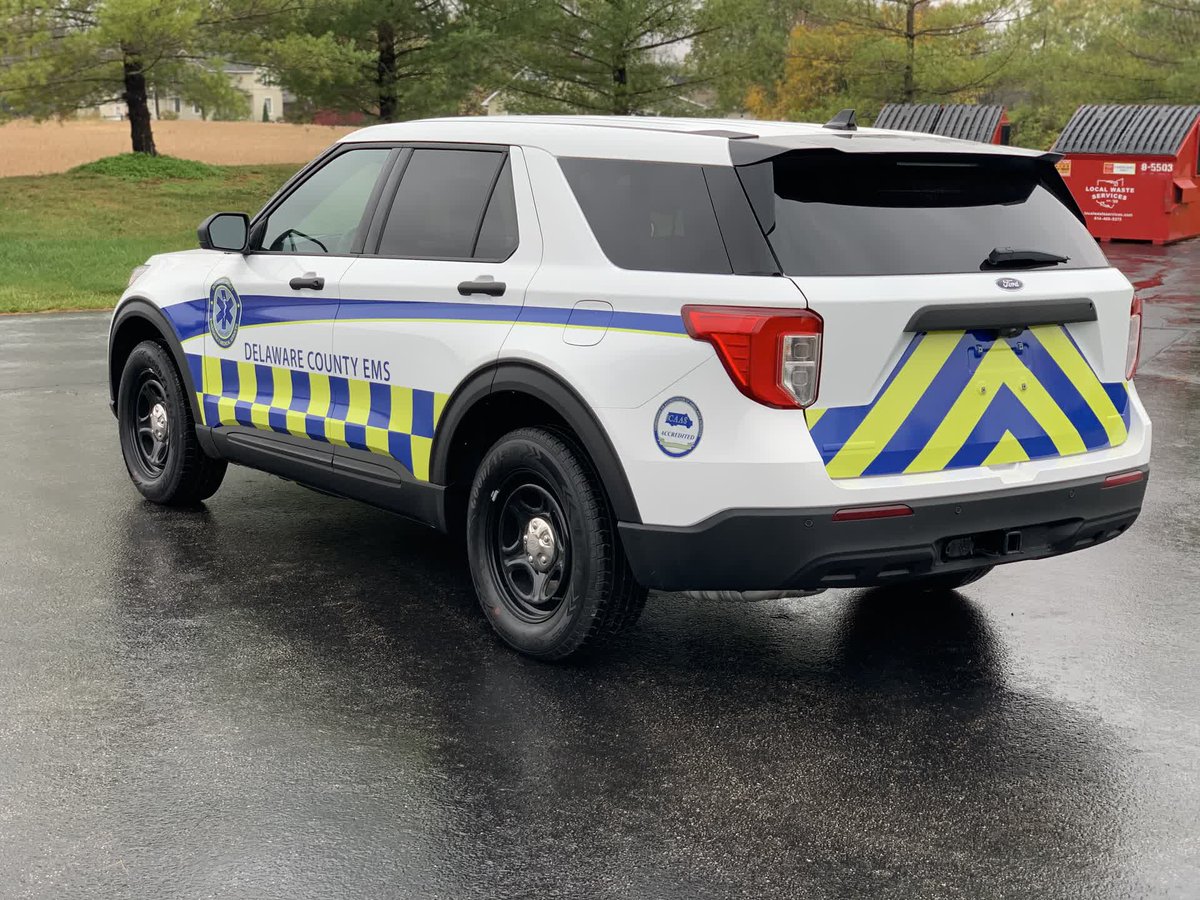 Parr_PSE's tweet photo. Happy Friday! Check out this build for Delaware County EMS!🔵💛

We provide Graphics and Tint among many other installation services to suit your needs!

Parr Public Safety Equipment
1-866-320-7277
info@parrpse.com
https://t.co/lWHCb7edEm https://t.co/BKypADs6Gg