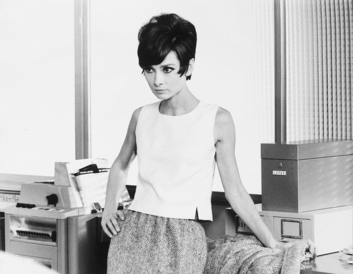 SoAudreyHepburn's tweet photo. Audrey Hepburn photographed by Pierluigi Praturlon for How to Steal a Million, 1966 https://t.co/00pwDKJB6g