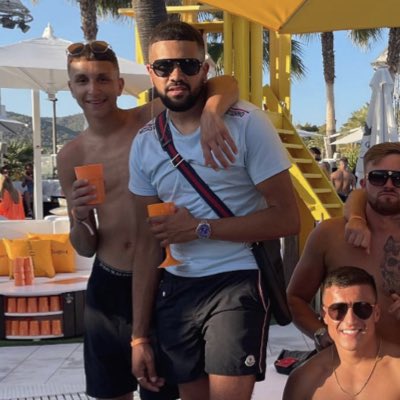 SamDaly__'s tweet photo. #NewProfilePic https://t.co/eWmFwB6N8f
