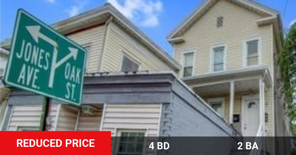 MultiInvesting's tweet photo. 📍 Just Reduced 📍 This recently reduced home at 270 Lexington Avenue in Bridgeport won't last long, so, don't wait to set up a showing! Reach out here or at (203) 400-0841 for more information! https://t.co/m4jqloqoEZ https://t.co/Ku8gUidjwi