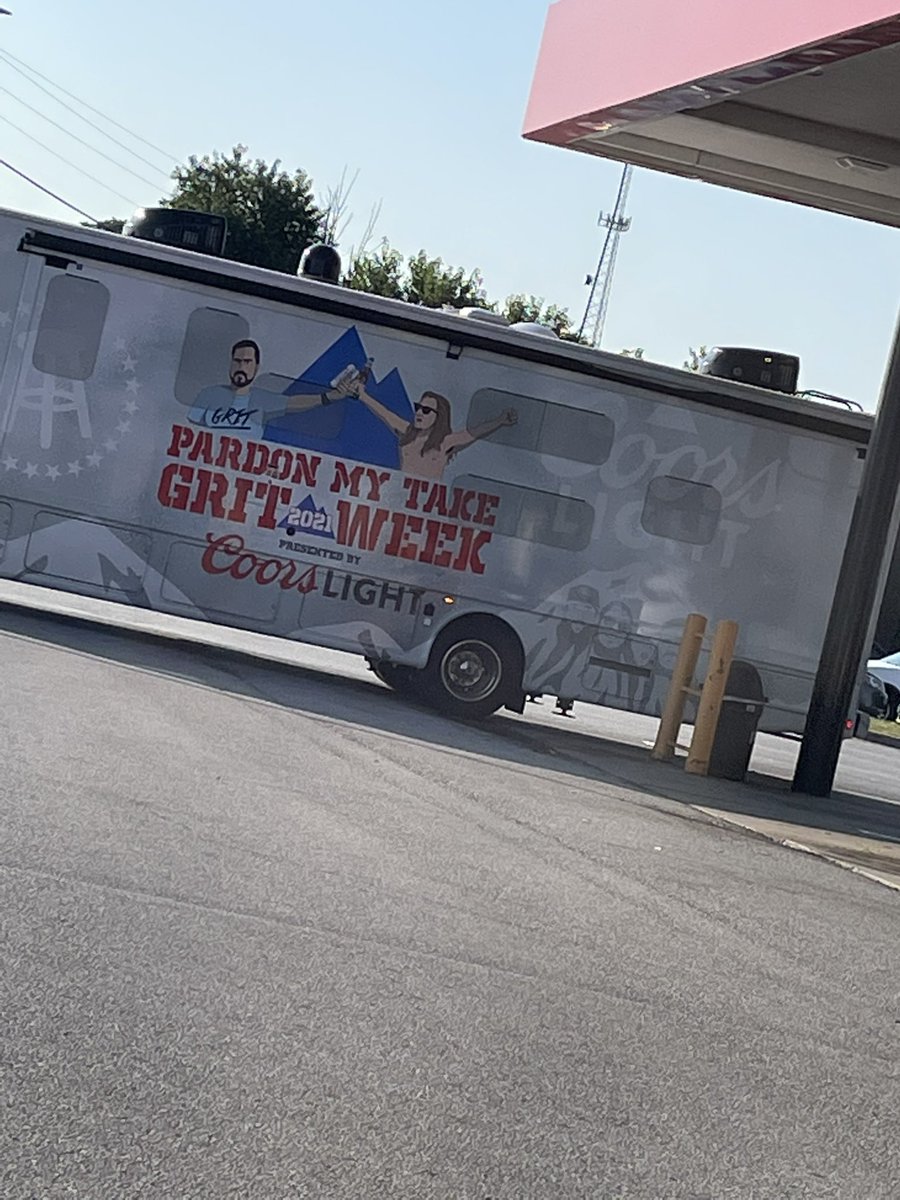 I see you in Kentucky <a href="/BarstoolBigCat/">Big Cat</a> <a href="/PFTCommenter/">PFT Commenter</a> <a href="/hen_ease/">Hank Lockwood</a> <a href="/Billyhottakes/">Billy 🏈</a>