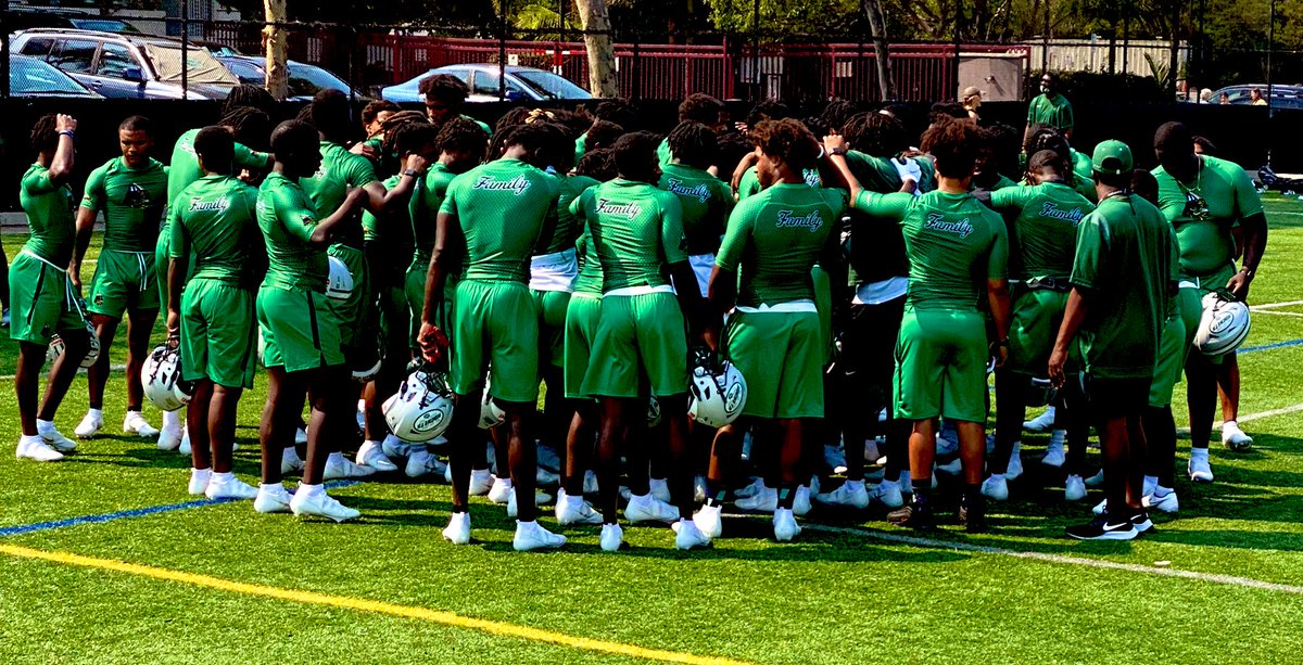 Roc__Nation's tweet photo. No fancy photoshoots needed we just love the game. #Family #Brotherhood #Nike #JustDoIt #Rocboys #RocBlock #RocNation #RocStars #RocOut @usnikefootball @StudentSports1 https://t.co/sFmL4ItHKD