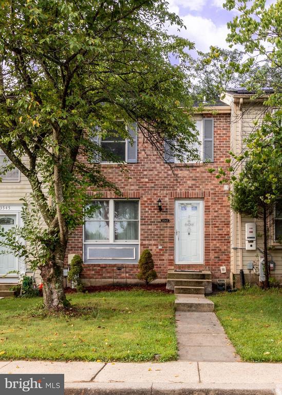 pickmedc's tweet photo. See a virtual tour of my newest #listing 3547 Laurel View Court #Laurel #MD  https://t.co/ADv26l5BMG https://t.co/x4x5E5OYSH
