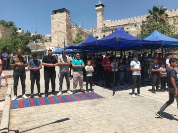 SafiWessal's tweet photo. The settlement elevator project inside the Ibrahimi Mosque in the city of Hebron is a new attempt by the Israeli occupation to expand its control over the remaining Palestinian lands outside its control .. !
#Hebron 
#savesilwan
#SaveBeita 
#SaveSheikhJarrah 
#FreePalestine https://t.co/g2x2mW6Ew7