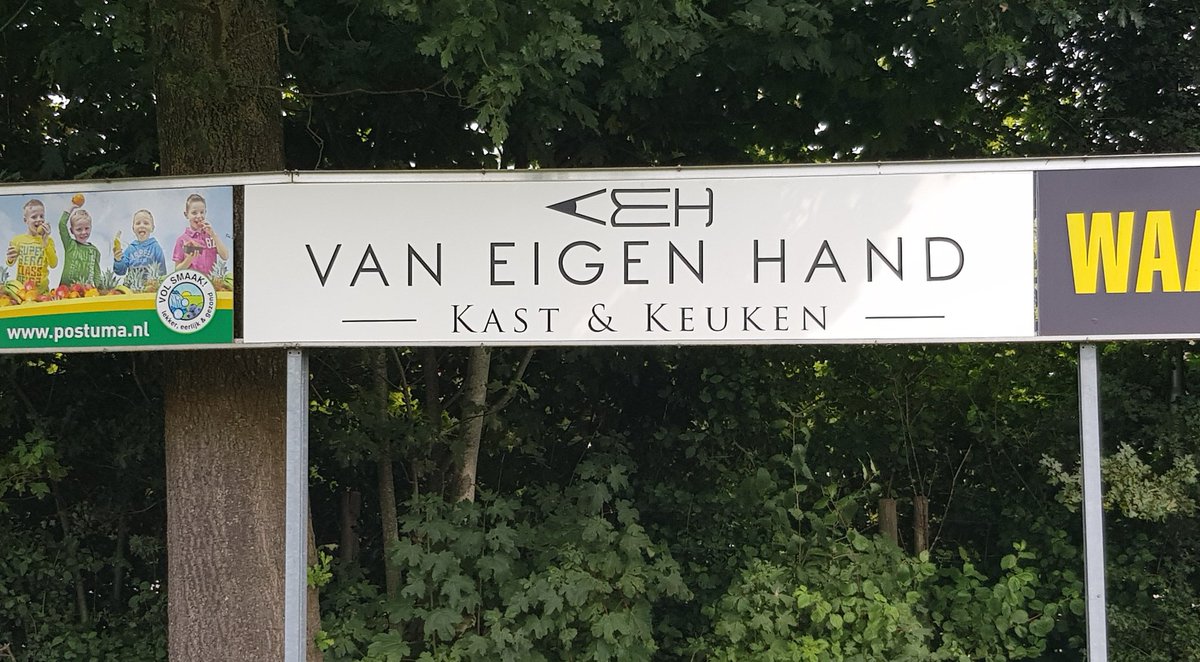 Welkom nieuwe brons sponsor vaneigenhand.nl met een reclamebord op het hoofdveld <a href="/vvwvf/">WVF</a> 

De keuken zoals u die wilt. 

Geen standaard dat is mijn standaard. 

#specialistkastenkeuken