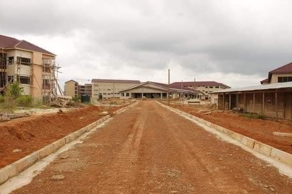 kyere_anane's tweet photo. Newly born SHS started and completed by President Akufo-Addo at Abomosu in the Eastern region Everything is provided including staff apartments

#FSHS is here to stay https://t.co/sSHwpdiXuX