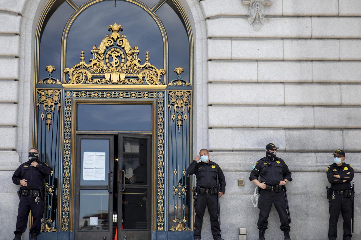 S.F. moves to suspend police, fire and sheriff's employees who refuse to report vaccination status https://t.co/Ak7Eql25WH via @sfchronicle https://t.co/rSHZfOufjh
