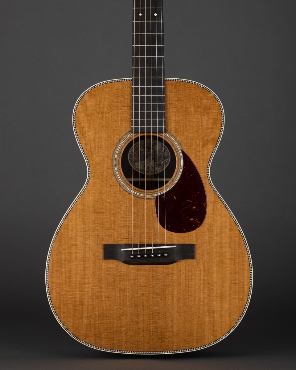 collingsguitars's tweet photo. Don't let its size fool you: this 02H packs plenty of punch, while its torrefied Sitka top ensures tonal warmth and detail.

Just shipped to McKenzie River Music.

#torrefied #sitka #handmade #atx #collingsguitars https://t.co/fPmL4hxC7x