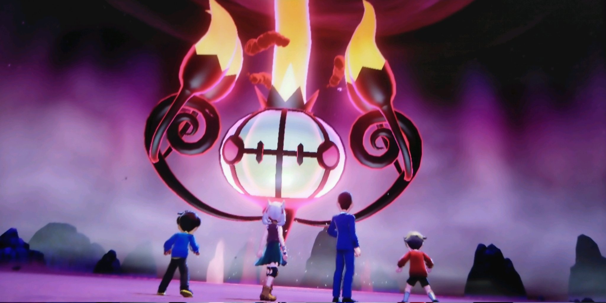 鷹ノ目 現在シャドウバン中 色違いシャンデラ 早くも出現 数回くらいしかイベントレイドに入っていない その内シャンデラはこれが2戦目 早いなぁ ただ その分登場ポケモンも面倒な技を持っているという フワライドはちいさくなる