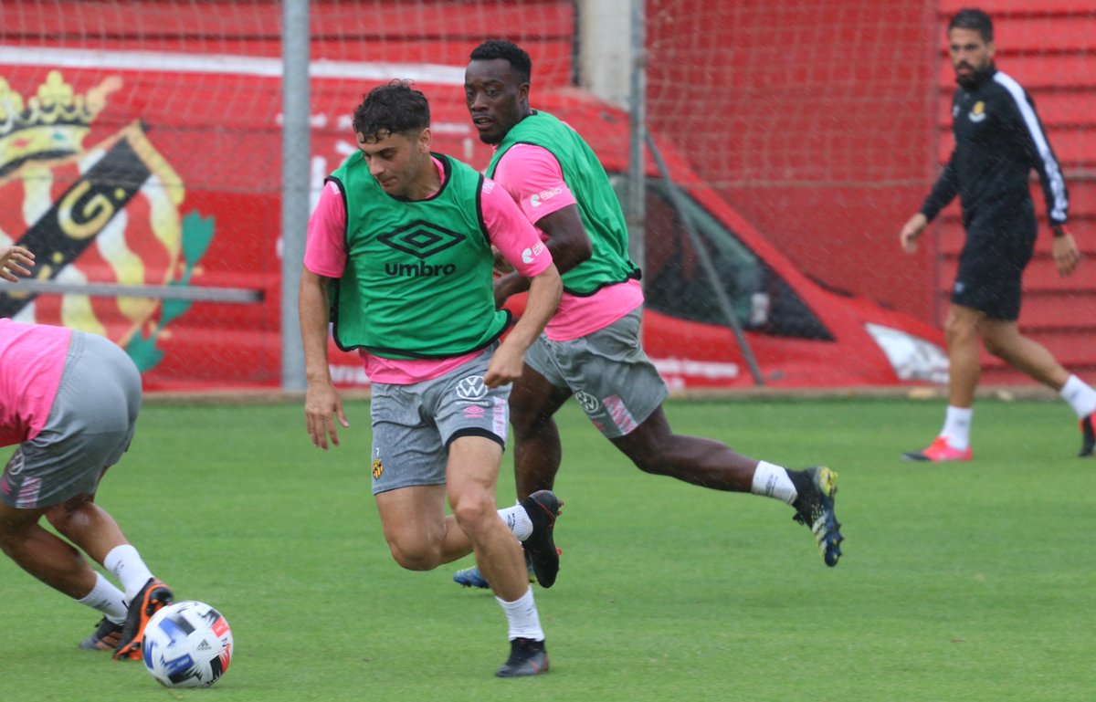 🌟 DEMÀ #OlotNàstic amb tota la taquilla per #CàritasGarrotxa!

🗣️ Jordi Reyes: “Molt contents de poder tornar a celebrar un clàssic de l'estiu".

“Juguem contra un equip de #PrimeraRFEF amb un tècnic conegut com Raúl Agné i #exOlot com <a href="/Pdelcampo91/">Pedro del Campo</a> o <a href="/polprats_7/">POL PRATS</a>"

#PartitCàritas