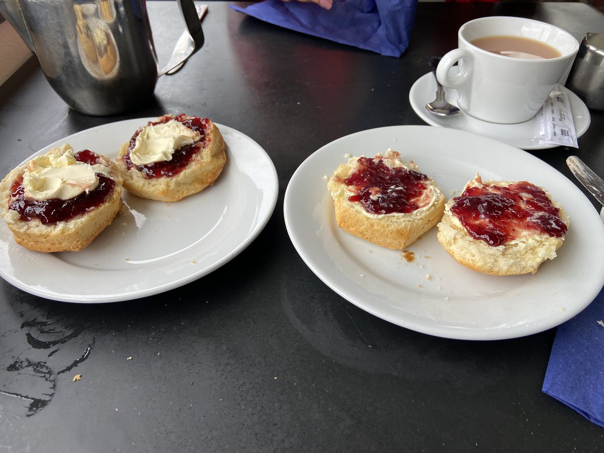 mrksndrs's tweet photo. Quick debate. Which is the right way? Jam then cream (me) or cream then jam (Em)? #solveadomestic #cornish #devonian #sheswrong https://t.co/cQLmcRmx6j