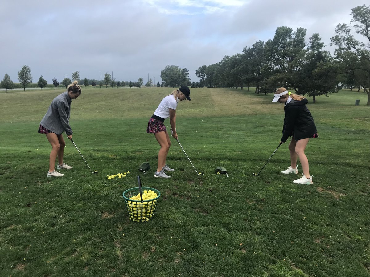 bergan_golf's tweet photo. Annnnd we’re back! Ready to start the season at beautiful Indian trails and the WP-B invite! #makeamemory #lessputts #knightpride https://t.co/a2UDX2F1iW