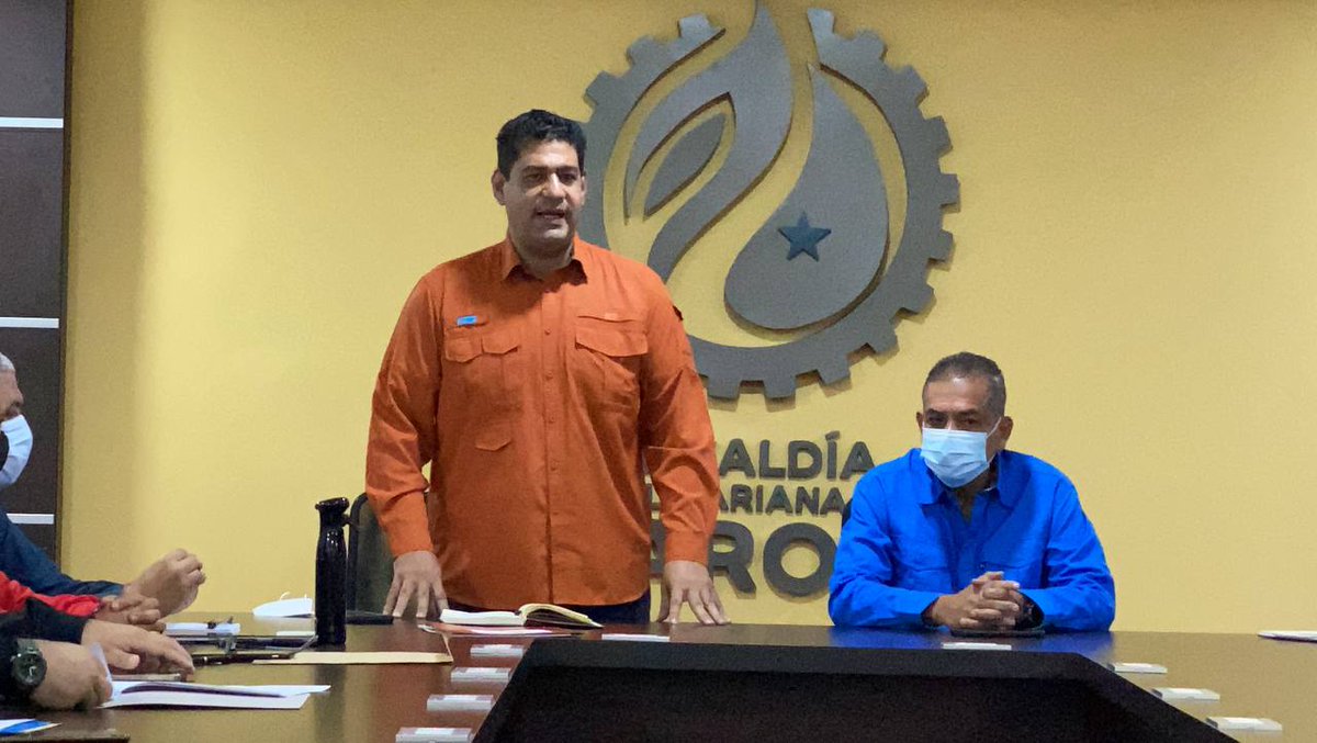 OviedoPSUV's tweet photo. Por eso, hoy estamos con el Estado Mayor de Alimentación y con mi hermano @amarcanopsuv, planteando la nueva estrategia de trabajo.

#VacúnatePorLaVida
#VamosCiudadGuayana https://t.co/kqXS5YJDkX