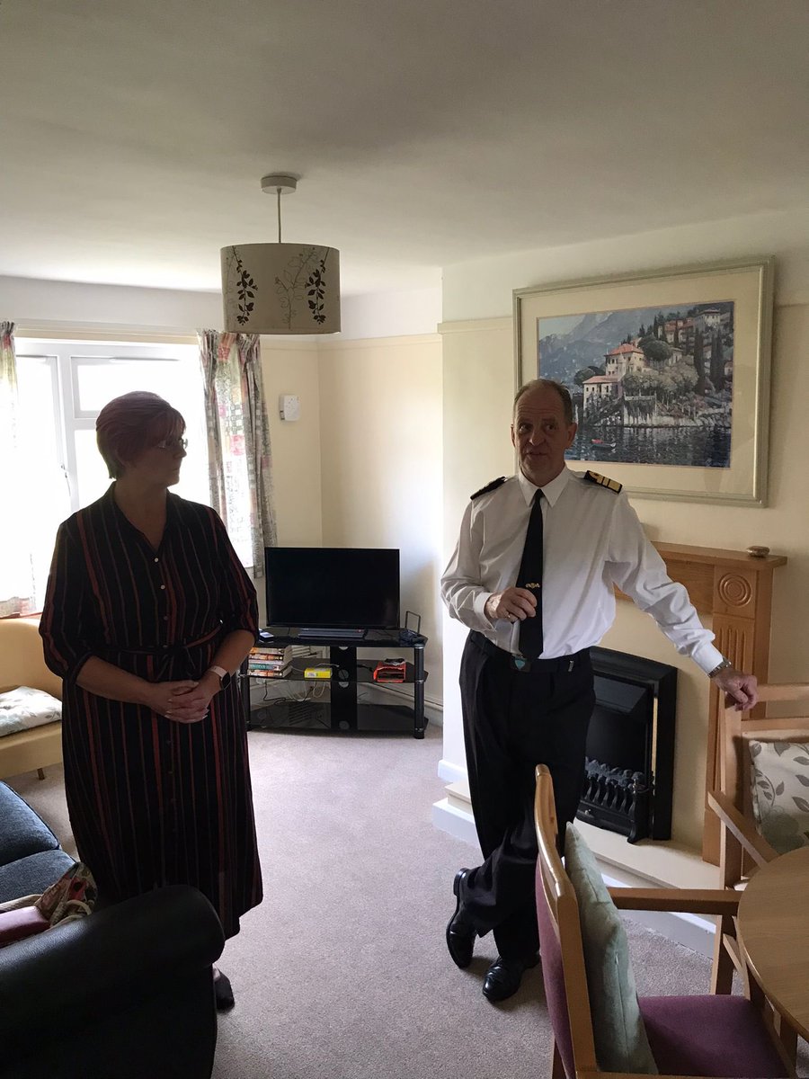 Great to host @VAdmJerryKyd back at BRNC. During the visit, he officially opened our Welfare Accommodation flats for visiting BRNC Staff families, set up & delivered by our Base Warrant Officer, Reggie Slaughter, & Mrs Tracy Slaughter. Thank you BWO! @The_NFF @CaptainRReadwin