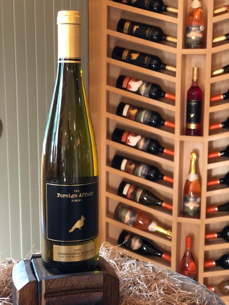 This small-lot Sussreserve Riesling is now available at $19.95 / btl

Taste - tangerine, lemon, orchard blossoms, clover honey and toffee covered apples
 
Pair With - baked brie, porchetta on a bun w apple chutney, roast chicken, take out from your local Thai restaurant