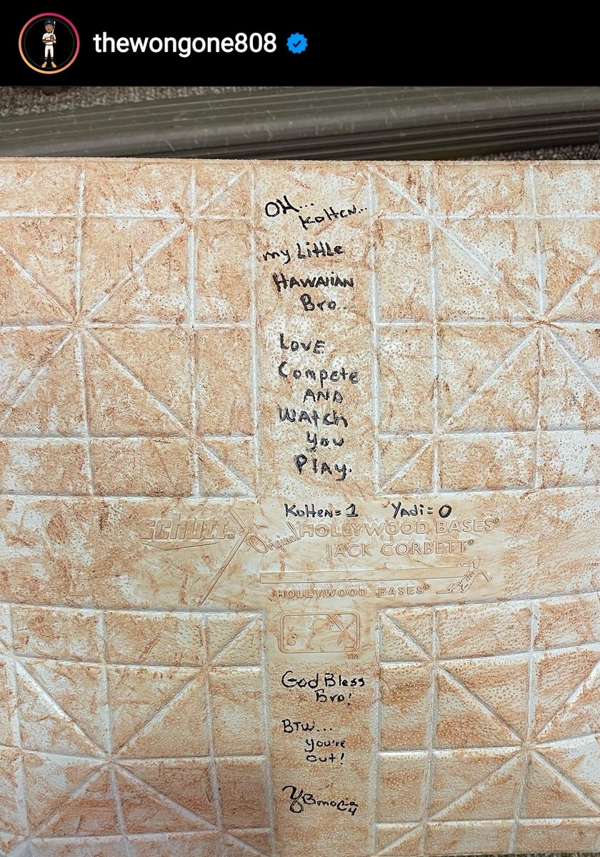 101espn's tweet image. Yadi signed the base that @KoltenWong stole against him. #STLFLY 

(📷 via @thewongone808 Instagram)