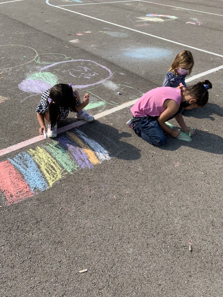 It’s a great day to play outside! <a href="/creagersclass/">Karen Creager</a> <a href="/BSEhseIN/">BSE-HSE</a>