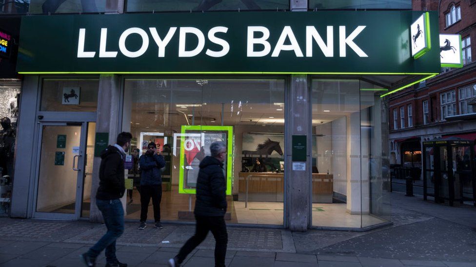 Lloyds bank plc. Banking group is. Лондон банк ллойдс. Крупнейшие банки великобритании. Lloyds bank карта.
