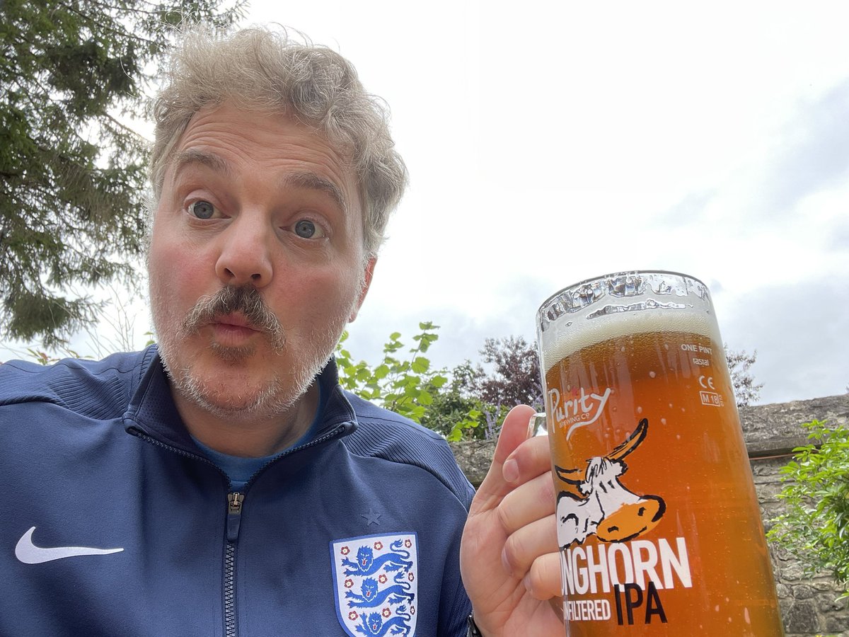 What’s better than a Friday afternoon Oxford pub crawl, I hear you ask? 🤔

White Hart, Old Headington