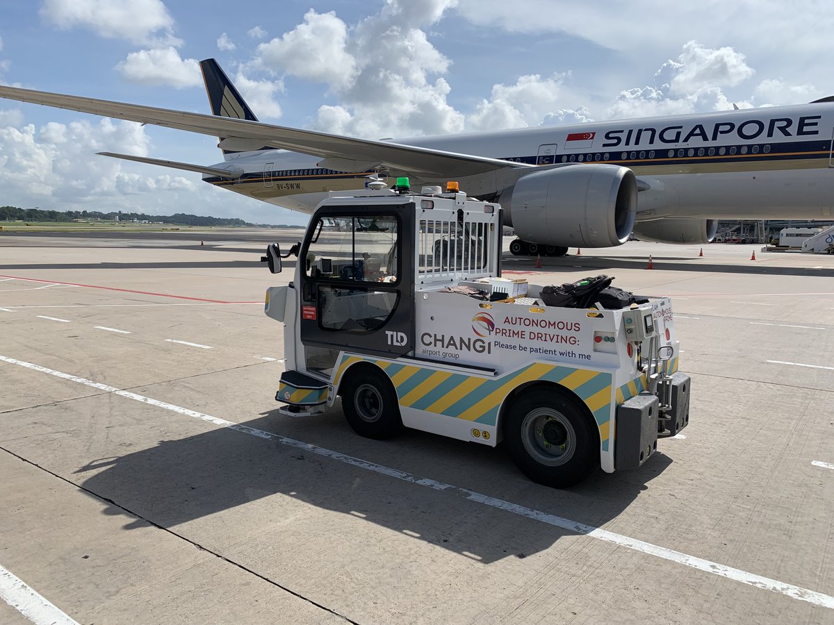 Last week saw the <a href="/SAS_GSE/">Smart Airport Systems</a> TractEasy being utilised alongside its manned counterparts at Changi Airport, Singapore as it commenced its baggage handling duties in a live environment. 

Congratulations to the team on a job very well done!

#TractEasy #Easymile #SmartAviation