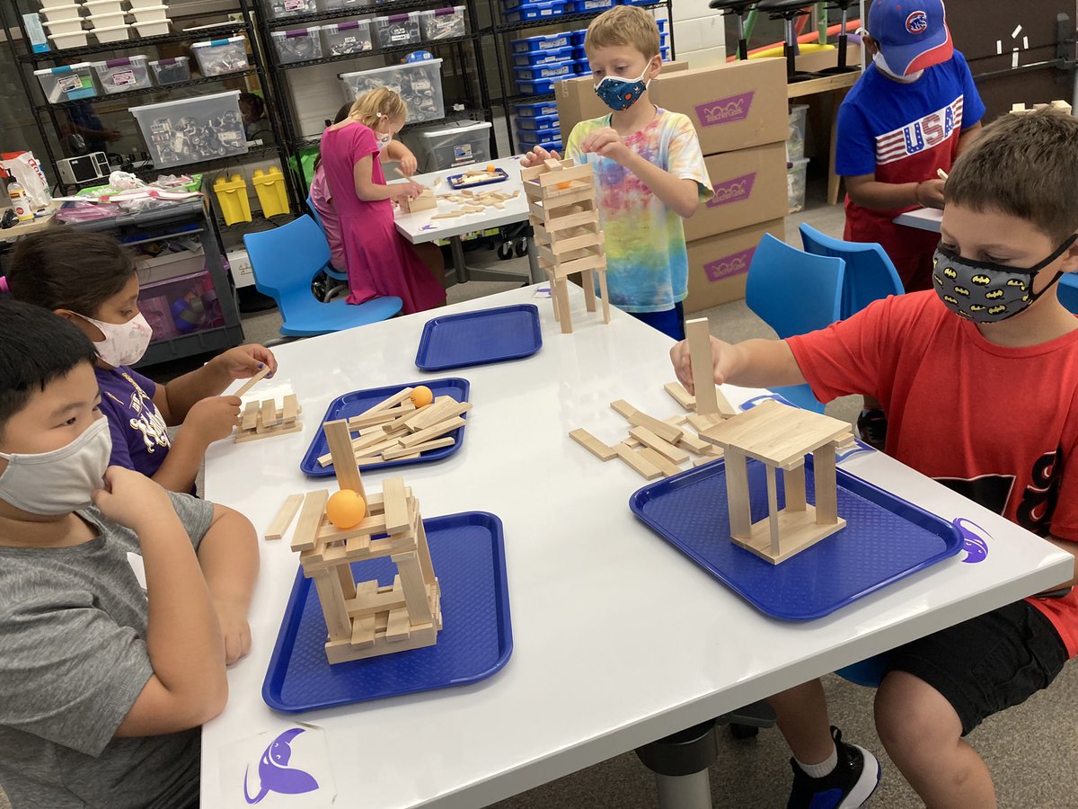 EdenMosoff's tweet photo. #andwereback @BarbaraRose220 @JennieLim30 class was our first #220spark class of the year! We talked about #growthmindset and built structures with @KEVAplanks! @MsMeiser @DrGillSchultz @HeatherSchuma1 https://t.co/wMkshn36gQ