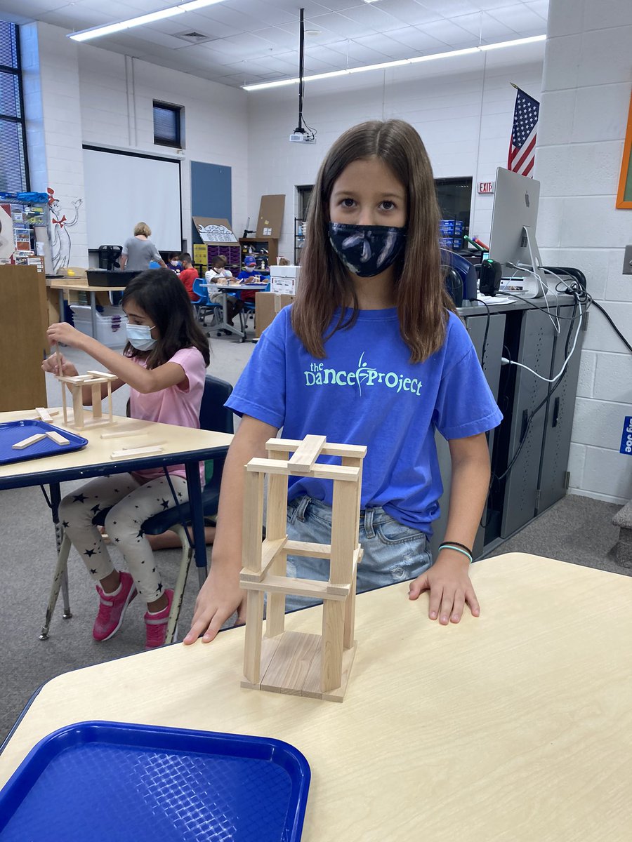 EdenMosoff's tweet photo. #andwereback @BarbaraRose220 @JennieLim30 class was our first #220spark class of the year! We talked about #growthmindset and built structures with @KEVAplanks! @MsMeiser @DrGillSchultz @HeatherSchuma1 https://t.co/wMkshn36gQ