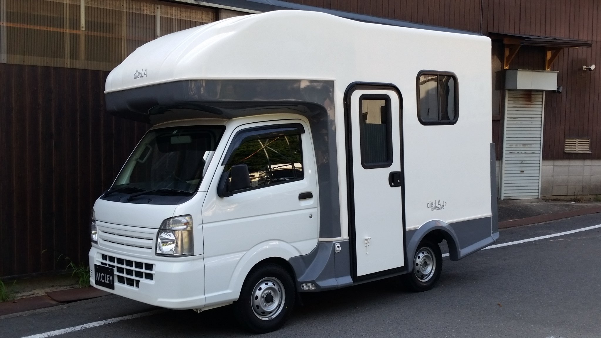キャンピングカー マックレー小川 こちらの展示車両を販売中です 即納車出来ます 軽キャンピングカー Rvパーク 車中泊 バンライフ ガイアの夜明け 軽キャブコン Twitter