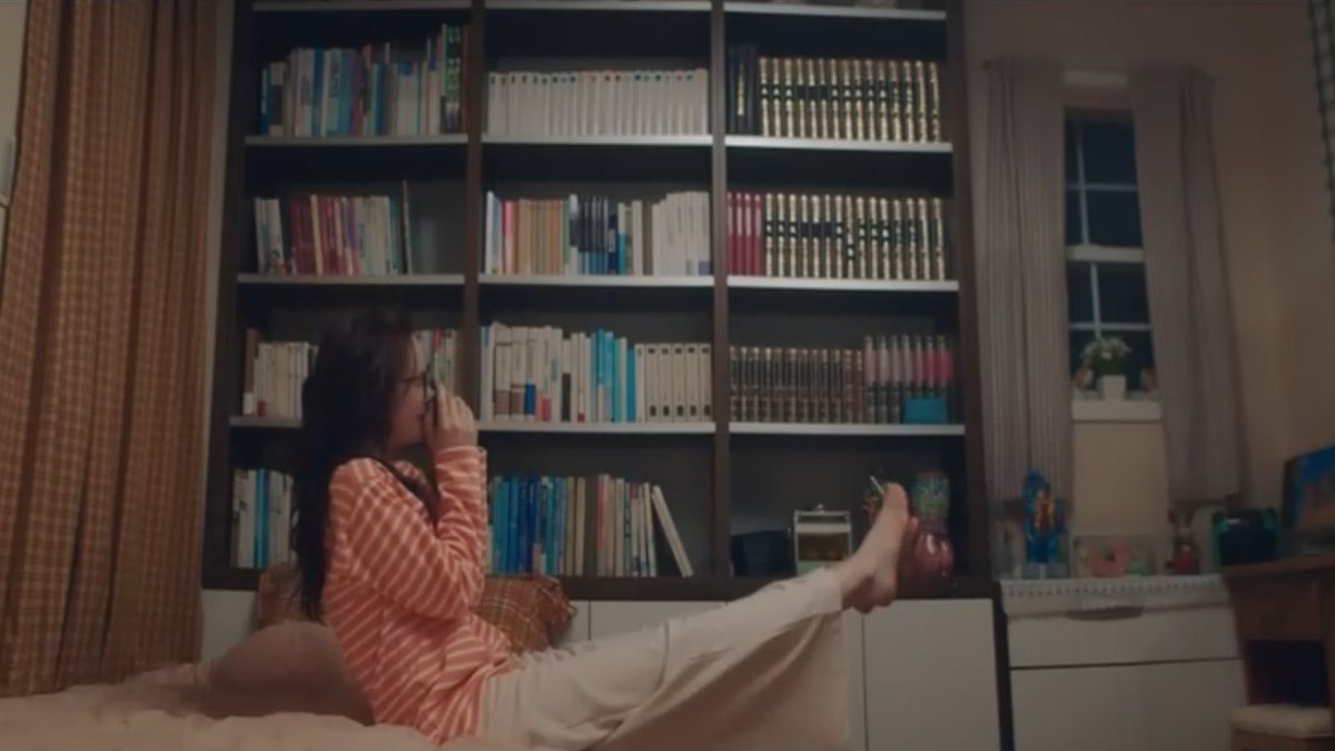 hertwldiary's tweet photo. and i was right... ikjun was her first love and her first heartbreak... :`( 
#HospitalPlaylistS2Ep9 https://t.co/ahppqXwaWr
