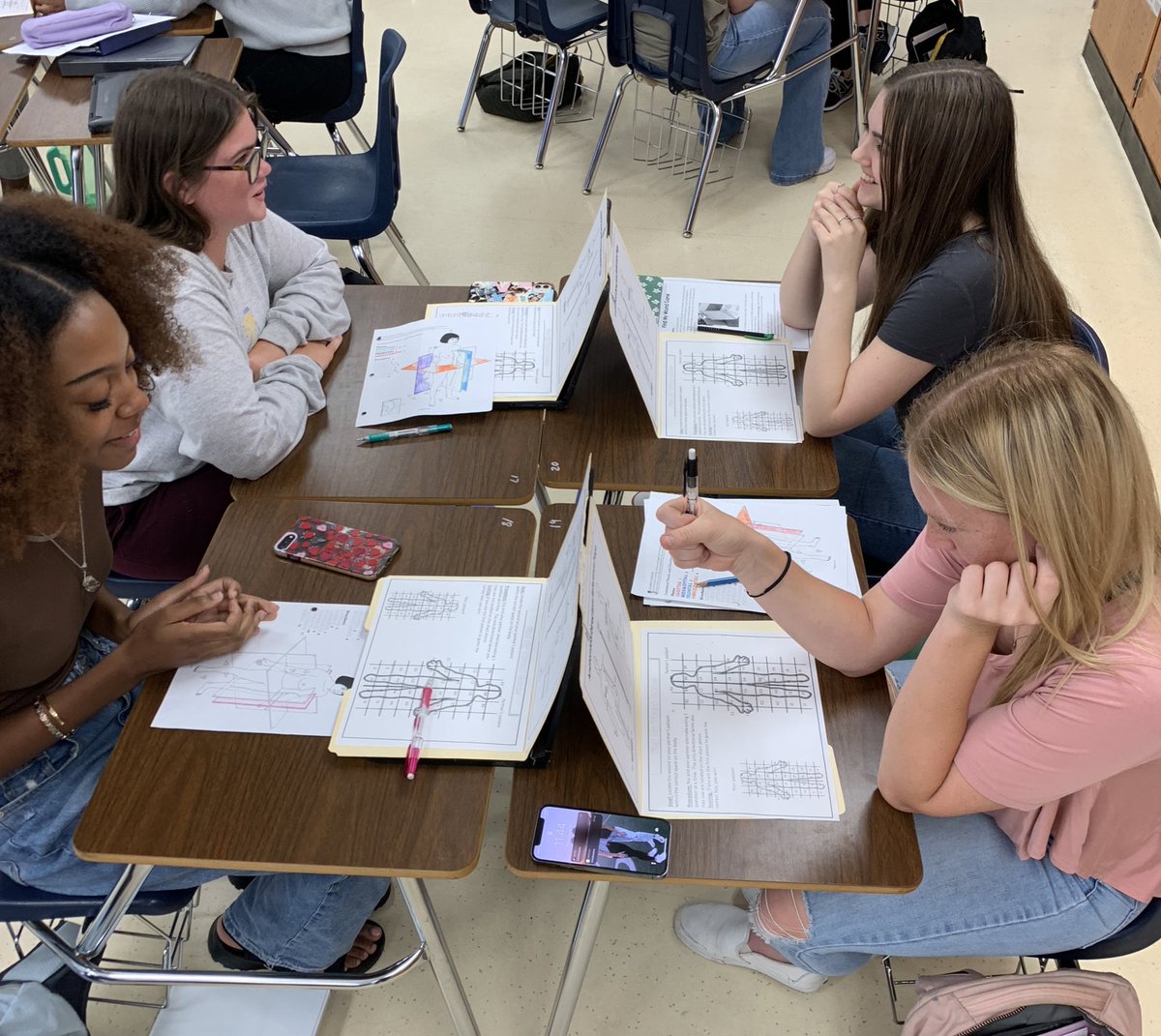 ThBryceisRight_'s tweet photo. Today Honors Anatomy &amp; Physiology students got to play Find My Wound! This battleship-style game lets students practice correct usage of anatomical vocabulary. #ouch #anatomy #handsonlearning #hendersonscience #iamwfisd https://t.co/q60iEWiVkD
