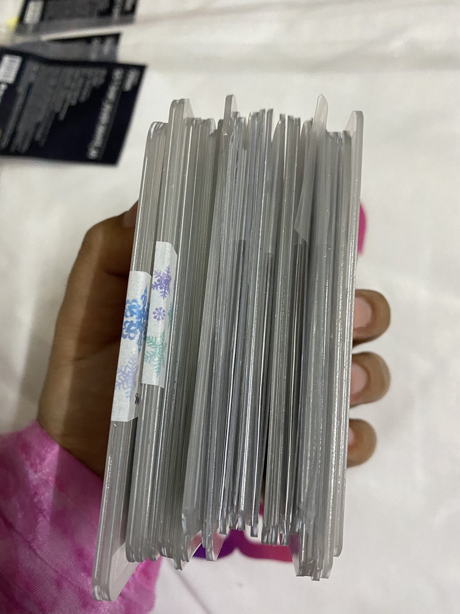me_amia's tweet photo. Look what arrived today! 🤤 also Jake really don’t want to come back home many many ya 😔
I have packed all pc in toploaders later will pack into parcel when flyers arrive. Sorry if delay let’s hope flyers arrived early.
#MiaUpdates https://t.co/5ykqcqC3tW
