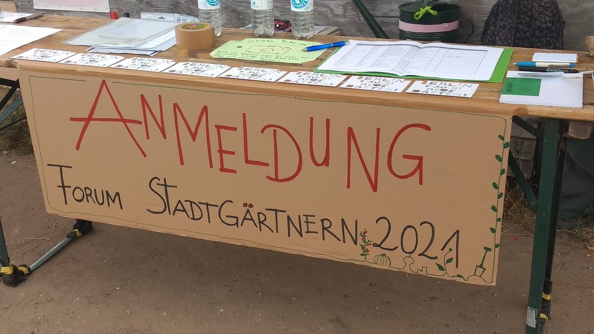 Die Pandemie hat vor Augen geführt, wie wichtig Stadtgärten für Begegnungen &amp; das Wohlbefinden sind. Ein Schwerpunkt wird daher gleich beim Forum Stadtgärtnern das Thema Gesundheit sein. Gleich geht’s los im Allmende-Kontor. 
#berlinbrauchtmehrgärten #forumstadtgärtnern