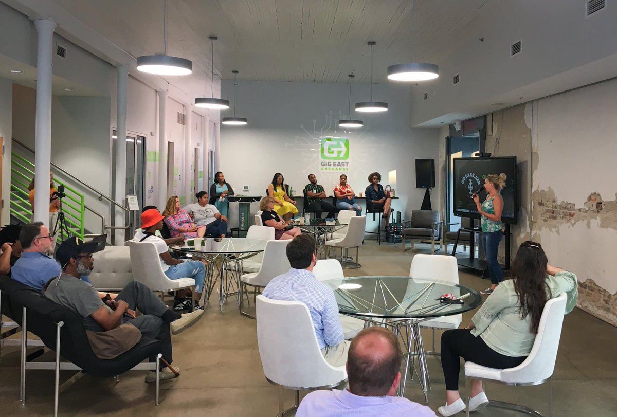 Gig E.A.S.T. Gab is less than a week away! 🎙 Will we see you there? We're ready to hear your big ideas, so don't forget to register: forms.gle/iPPAsMvefypQWD…