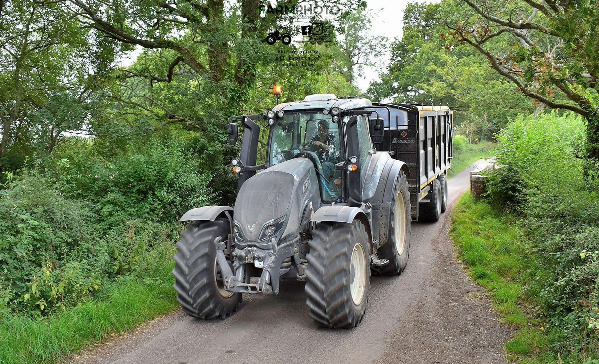 farmphotodorset's tweet photo. Part of a project I’m working on for Redlynch Agricultural Engineering. Photos of a sleek grey @ValtraGlobal T214 with @BroughanTrailer 18t High Speed trailer in Dorset. #YourWorkingMachine #BackBritishFarming #harvest21 #harvest @clubhectare2211 @NFUDorset @AGCOcorp https://t.co/8IORB8IxmZ