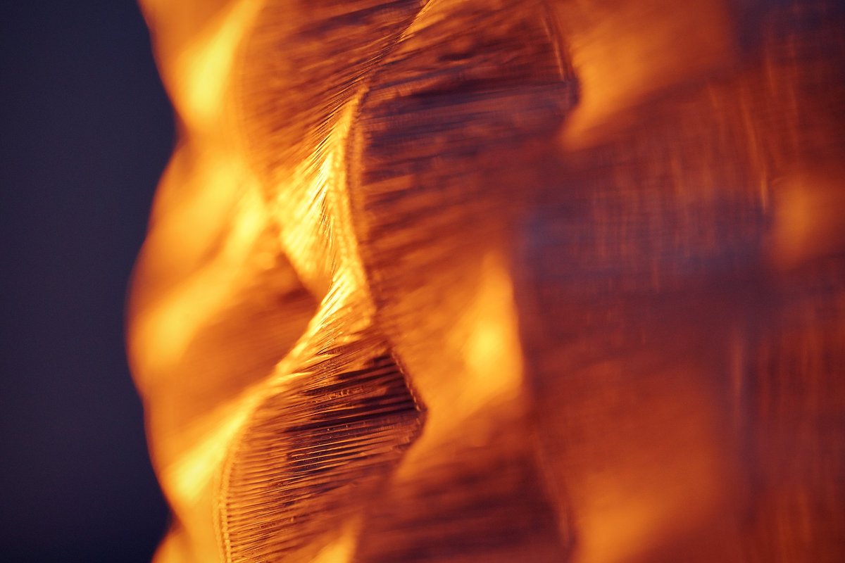 A bit of fun for the weekend. Made a procedural generator for #3Dprinting lamp shades (or vases) using #threejs . 29a.ch/sandbox/2021/l…